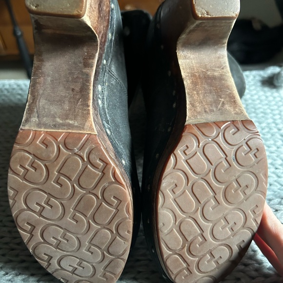 UGG Linea boot size 7 - Picture 4 of 4